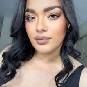 Meet your Posher, Vivian